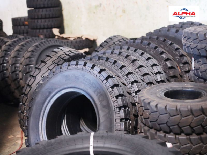 chọn đại lý uy tín để tránh mua phải lốp xe nâng giả